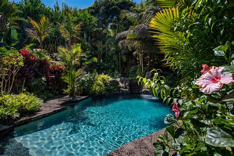 Hawai Pools.